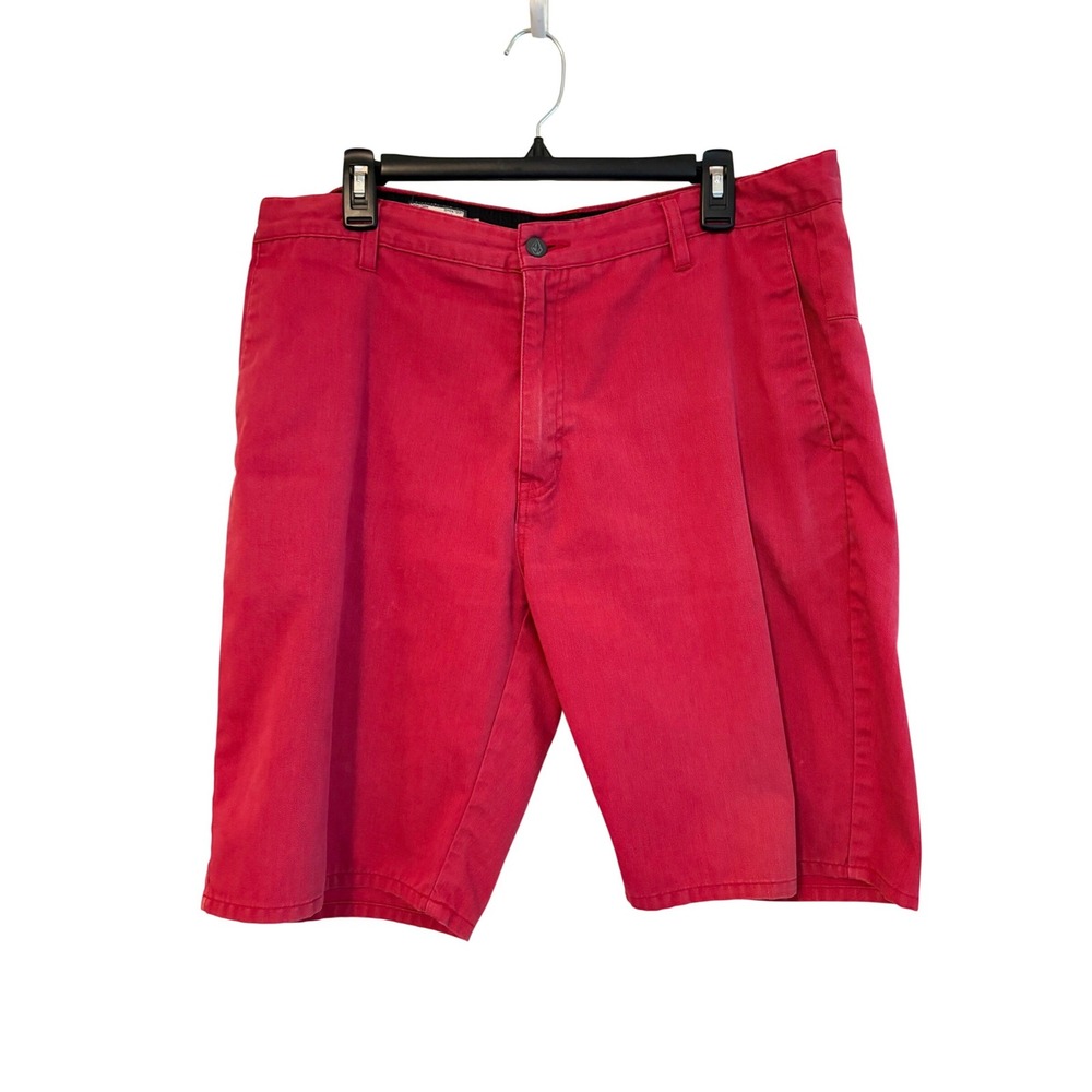 Volcom Corpo Class Mens Red Chino Shorts Size 36 Skate Casual Twill Flat Front